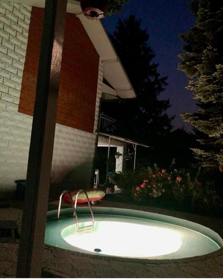 White House With Sauna And Jacuzzi โนวีซาด ภายนอก รูปภาพ